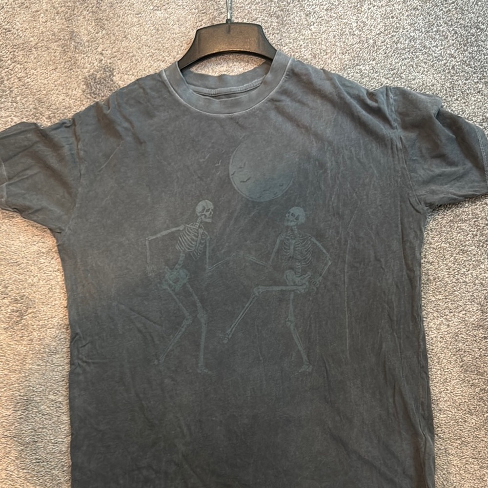 American Eagle Gray Dancing Skelenton T-Shirt